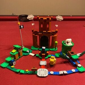 Super Mario Guarded Fortress expansion set